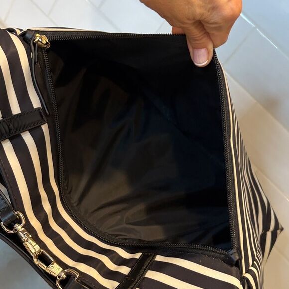 Kate Spade Watson Lane Betheny Baby Bag or Weekender Travel Bag - Picture 12 of 16